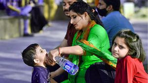 ಹೀಟ್‌ವೇವ್ ಅಲರ್ಟ್: ಈ ರೀತಿ ಮಾಡಿದರೆ  ಆರೋಗ್ಯ ಕಾಪಾಡಬಹುದು ನೋಡಿ