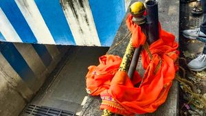 ಕೆ. ಆರ್ ಸರ್ಕಲ್ ಅಂಡರ್‌ಪಾಸ್ ದುರಂತ: ಮುಳುಗುತ್ತಿರುವವರನ್ನು ರಕ್ಷಿಸಲು ಉಟ್ಟ ಸೀರೆಯನ್ನೇ ಬಿಚ್ಚಿಕೊಟ್ಟ ಮಹಾತಾಯಿ!