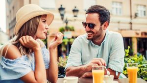 ಹುಡುಗಿಯರನ್ನು ಇಂಪ್ರೆಸ್‌ ಮಾಡ್ಬೇಕಾ? ಹಾಗಾದ್ರೆ ಮೊದಲ ಡೇಟ್‌ನಲ್ಲಿ ಈ ತಪ್ಪುಗಳನ್ನು ಮಾಡ್ಲೇಬೇಡಿ