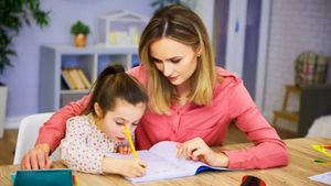 ಮಕ್ಕಳನ್ನು ಅತಿಯಾಗಿ ಕಾಳಜಿ ಮಾಡಬೇಡಿ ಅನ್ನೋದು ಇದೇ ಕಾರಣಕ್ಕೆ !