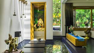 ಪೂಜಾ ಕೋಣೆಯಲ್ಲಿಡುವ ನೀರಿನಲ್ಲಿ ತುಳಸಿ ಎಲೆಯನ್ನು ಹಾಕೋದ್ಯಾಕೆ? 