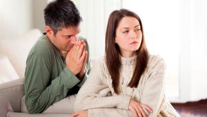 ಈ ಲಕ್ಷಣಗಳು ನಿಮ್ಮ ಸಂಗಾತಿಯಲ್ಲಿದ್ಯಾ? ಹಾಗಾದ್ರೆ ಖಂಡಿತ ಅವರು ನಿಮ್ಮನ್ನು ತುಳಿಯುತ್ತಿದ್ದಾರೆ ಎಂದರ್ಥ ! 