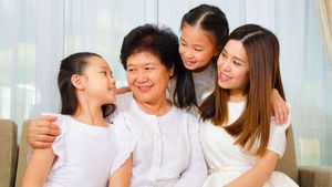 Mothers Day: ನಿಮ್ಮ ತಾಯಿಯ ವಯಸ್ಸು 40-55? ಅವರ ವರ್ತನೆಯಲ್ಲಿ ಬದಲಾವಣೆ ಕಂಡು ಬಂದರೆ ಈ ಸಂಗತಿ ನಿಮಗೆ ತಿಳಿದಿರಲೇಬೇಕು