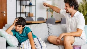 ಮಕ್ಕಳನ್ನು ಇತರರೊಂದಿಗೆ ಹೋಲಿಕೆ ಮಾಡಬೇಡಿ! ಅಪಾಯ ಕಟ್ಟಿಟ್ಟ ಬುತ್ತಿ! 