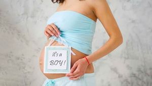 ಹೊಟ್ಟೆಯಲ್ಲಿರುವ ಮಗು ಗಂಡಾ ಅಥವಾ ಹೆಣ್ಣಾ ಎಂದು ತಿಳಿದುಕೊಳ್ಳೋದು ಹೇಗೆ?