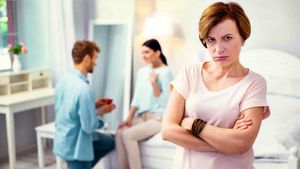 ಅತ್ತೆಯೇ ನಿಮ್ಮ ಸಂಸಾರವನ್ನು ಹಾಳು ಮಾಡುತ್ತಿದ್ದಾರಾ? ಸರಿಪಡಿಸೋದು ಹೇಗೆ?  