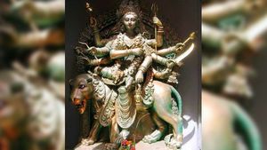 ನವರಾತ್ರಿ 3ನೇ ದಿನ: ಚಂದ್ರಘಂಟಾ ದೇವಿಯ ಈ ಮಂತ್ರ ಪಠಿಸಿದರೆ ದುಷ್ಟ ಶಕ್ತಿ ನಾಶವಾಗುವುದು