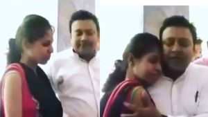 ಪೊಲೀಸ್ ಸ್ಟೇಷನ್ ಮೆಟ್ಟಿಲೇರಿದ ಪತ್ನಿ,  ಹಾಡು ಹೇಳಿ ಒಲಿಸಿಕೊಂಡ ಪತಿ, 