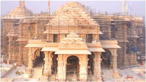 ಮಂದಿರದೊಳಗೆ ಆಗಮಿಸಲಿದೆ ರಾಮನ ಮೂರ್ತಿ..! ಇಂದು ಮಧ್ಯಾಹ್ನವೇ ವಿಶೇಷ ಪೂಜೆ..!