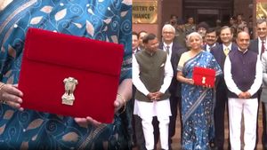 2019-2024ರವರೆಗಿನ ಬಜೆಟ್‌ನಲ್ಲಿ  ಹಣಕಾಸು ಸಚಿವೆಯ ಸೀರೆ ಲುಕ್?  ಈ ಸೀರೆ ವಿಷಯ ಇಷ್ಟೊಂದು  ಗಮನ ಸೆಳೆಯುವುದು ಏಕೆ?