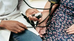 ಅಧಿಕ ರಕ್ತದೊತ್ತಡ (ಹೈ ಬಿಪಿಗೆ) ಕಾರಣವಾಗುವ 5 ಪ್ರಮುಖ ಅಂಶಗಳು..!!