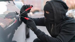 ನಕಲಿ ದಾಖಲೆ ಇಟ್ಟು ಕೋರ್ಟ್‌ ಜಡ್ಜ್ ಆದ..2 ಸಾವಿರ ಕ್ರಿಮಿನಲ್‌ಗಳ ಬಿಡುಗಡೆ ಮಾಡಿದ: ಭಾರತದ ಚಾಲಾಕಿ ಕಳ್ಳನೀತ