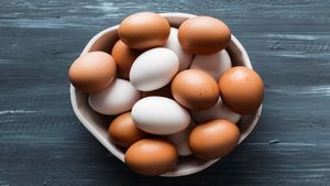 ಬಿಳಿ ಮತ್ತು ಕಂದು ಬಣ್ಣದ ಮೊಟ್ಟೆಯಲ್ಲಿರುವ ವ್ಯತ್ಯಾಸವೇನು.? ಯಾವುದು ಉತ್ತಮ?