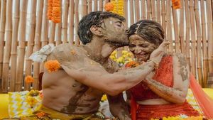 ಮುಲ್ತಾನಿ ಮಣ್ಣಿನೊಂದಿಗೆ ಕೃತಿ ಕರಬಂಧ ಅರಿಶಿನ ಶಾಸ್ತ್ರ..! ಏಕೆ..? ಏನಿದು ಮುಲ್ತಾನಿ ಮಿಟ್ಟಿ.?