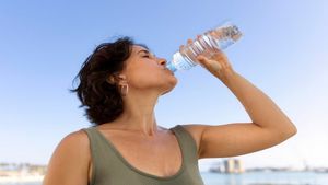 ಹೆಚ್ಚು ನೀರು ಕುಡಿದರೆ ಈ ಸಮಸ್ಯೆ ನಿಶ್ಚಿತ.! ದೇಹದಲ್ಲಿ ಏನಾಗುತ್ತದೆ ಗೊತ್ತಾ.?