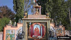 ಹನುಮಂತನ ಪವಾಡ: ಈ  ದೇವಾಲಯದಲ್ಲಿ ಹನುಮಾನ್ ಮೂರ್ತಿ ವರ್ಷದಿಂದ  ವರ್ಷಕ್ಕೆ ಎತ್ತರ ಬೆಳೆಯುತ್ತಿದೆ!