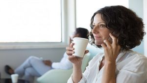 ದಿನಕ್ಕೆ 8 ಗ್ಲಾಸ್ ಬಿಸಿ ನೀರು ಕುಡಿದರೆ ದೇಹಕ್ಕೆ ಏನಾಗುತ್ತದೆ? ಇಲ್ಲಿದೆ ಮಾಹಿತಿ..!