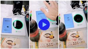 ಮೊಬೈಲ್ ಬೇಡ..ಗ್ಯಾಜೆಟ್ ಬೇಡ..ಹಸ್ತದಿಂದ ಪೇಮೆಂಟ್ ಮಾಡಿ..! ಇದು ಟಿಜಿಟಲ್ ಕ್ರಾಂತಿ..!