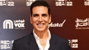 ಪೌರತ್ವ ಪಡೆದು ಮೊದಲ ಬಾರಿ ಮತ ಹಾಕಿದ ನಟ ಅಕ್ಷಯ್! ಕೆನಡಾ ಪೌರತ್ವ ಪಡೆದಿದ್ದೇಕೆ..?