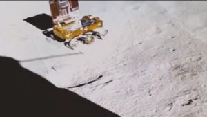 ಚಂದ್ರನ ಮೇಲೆ ಮತ್ತಷ್ಟು ಮಂಜುಗಡ್ಡೆ..! ಇಸ್ರೋ ಹೇಳಿದ್ದೇನು.?