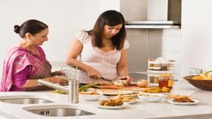 ತಾಯಿಯ ಒತ್ತಡ ನಿವಾರಣೆಗೆ ಏನು ಮಾಡಬೇಕು..? ತಾಯಂದಿರ ದಿನ ಇದುವೇ ಆಕೆಗೆ ದೊಡ್ಡ ಗಿಫ್ಟ್..!