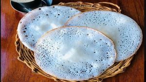 ಹಂಚಿನ ದೋಸೆ ಮಾಡೋದು ಹೇಗೆ? 4 ವಸ್ತು ಇದ್ದರೆ ಸಾಕು..!