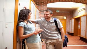 ಸೌಂದರ್ಯ ಬಿಟ್ಟು ಪುರುಷರು ಮಹಿಳೆಯರಲ್ಲಿ  ಗಮನಿಸುವ  5 ಅಂಶಗಳಿವು