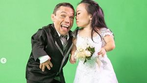 ಮದುವೆಯಾದ ಸಂಭ್ರಮದಲ್ಲಿ ವಿಶ್ವದ ಅತ್ಯಂತ ಕುಳ್ಳ ದಂಪತಿ..! ಇವರ ಎತ್ತರ ಎಷ್ಟು ಗೊತ್ತಾ?