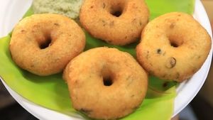 ಒಂದು ಕಪ್ ರೇಷನ್ ಅಕ್ಕಿಯಲ್ಲಿ ವಡೆ ರೆಡಿ..! ಮಾಡೋಕು ಸುಲಭ.!