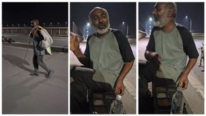 ರಸ್ತೆ ಬದಿ ಕಸ ಆರಿಸುತ್ತಿದ್ದವ ಇಂಜಿನಿಯರ್..! ಮಾತನಾಡಿಸಿದ ಯುವಕರಿಗೆ ಕಾದಿತ್ತು ಅಚ್ಚರಿ..!!