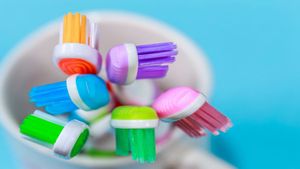 ಹಲ್ಲುಜ್ಜುವ ಬ್ರಷ್ ಯಾವಾಗ ಬದಲಾಯಿಸಬೇಕು..? ದೀರ್ಘಕಾಲ ಬಳಸಬಹುದೇ..?