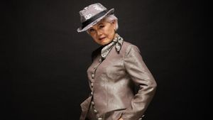 80ನೇ ವಯಸ್ಸಲ್ಲಿ ಮಿಸ್ ಯೂನಿವರ್ಸ್ ಕೊರಿಯಾ ಸ್ಫರ್ಧೆಗಿಳಿದ ಮಾಡೆಲ್..! ಯಾರು ಈ ಸುಂದರಿ ಗೊತ್ತಾ?