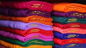 ರೇಷ್ಮೆ ಸೀರೆ ಹಾಳಾಗದಂತೆ ವರ್ಷಗಳ ಕಾಲ ಬಾಳಿಕೆ ಬರುವಂತೆ ಇಡುವುದು ಹೇಗೆ? ಇಲ್ಲಿದೆ ಟಿಪ್ಸ್