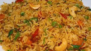 ಅನ್ನ ಉಳಿದರೆ ಚಿತ್ರಾನ್ನ ಮಾಡದೆ ಈ ರೀತಿ ಮ್ಯಾಗಿ ಮಸಾಲ ರೈಸ್ ಮಾಡಿ..! 