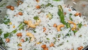 ಮಾಮೂಲಿ ಅಲ್ಲ ಇದು ಬಿಳಿ ಚಿತ್ರಾನ್ನ..! 5 ನಿಮಷದೊಳಗೆ ರೆಡಿಯಾಗುತ್ತೆ..!!