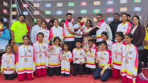 ಐಸ್‌ ಸ್ಕೇಟಿಂಗ್‌ ಹಾಕಿ: ವಿಂಟರ್ ಸ್ಪೋರ್ಟ್ಸ್‌ನಲ್ಲಿ ಸದ್ದು ಮಾಡುತ್ತಿರುವ ಡ್ಯಾನ್ಸ್‌ ಸ್ಕೂಲ್ ಮಕ್ಕಳು