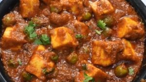 ವೆಜ್ ಪ್ರಿಯರ ಪನ್ನೀರ್ ಬಟಾಣಿ ಮಸಾಲೆ ಮಾಡಿ..! ಯಾವುದೇ ತಿಂಡಿ ಜೊತೆ ಸಖತ್ ರುಚಿ..!!