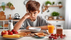 ತಟ್ಟೆ ಖಾಲಿ ಮಾಡುವಂತೆ ಮಕ್ಕಳಿಗೆ ಒತ್ತಾಯಿಸುತ್ತೀರಾ..? ವೈದ್ಯರು ಹೇಳೋದೇನು ಗೊತ್ತಾ?