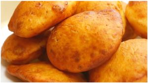 ಬೆಣ್ಣೆಯಂತೆ ಮೃದು, ಸಕ್ಕರೆಯಂತೆ ಸಿಹಿಯಾದ ಮಂಗಳೂರು ಬನ್ಸ್ ಮಾಡಿ ನೋಡಿ..!