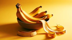 ಬಾಳೆಹಣ್ಣಿನ ಸಿಪ್ಪೆಯ ಈ 7 ಉಪಯೋಗ ಗೊತ್ತಾದರೆ ಇನ್ನೆಂದು ಕಸದ ಬುಟ್ಟಿಗೆ ಹಾಕಲ್ಲ..!!