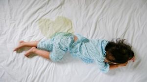 ಮಕ್ಕಳು ಹಾಸಿಗೆಯಲ್ಲೇ ಮೂತ್ರ ವಿಸರ್ಜನೆ ಮಾಡ್ತಾರಾ? ಇದಕ್ಕೇನು ಕಾರಣ? 