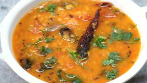 ಊಟಕ್ಕೆ ಸಖತ್ ರುಚಿಯ ಆಂಧ್ರ ಶೈಲಿ ಟೊಮೆಟೋ ಬೇಳೆ ಸಾಂಬಾರ್ ಮಾಡಿ..!