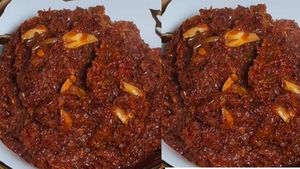 ಆಹಾ! ಬೆಳ್ಳುಳ್ಳಿ-  ಒಣಮೆಣಸಿನ ಚಟ್ನಿ ಹೀಗೆ ಮಾಡಿದರೆ ಎಷ್ಟೊಂದು ರುಚಿ ಗೊತ್ತಾ?