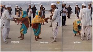 ನಿಜವಾದ ಪ್ರೀತಿ ಅಂದ್ರೆ ಹೀಗಿರುತ್ತೆ..! ಕುಂಭಮೇಳದಲ್ಲಿ 80ರ ದಂಪತಿಯ ಭರ್ಜರಿ ಡ್ಯಾನ್ಸ್..!