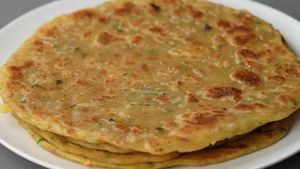 ಒಂದೇ ಆಲೂಗಡ್ಡೆಯಿಂದ 5 ನಿಮಿಷದಲ್ಲಿ ದೋಸೆ ರೆಡಿ.! ಈ ರೀತಿ ಟೇಸ್ಟಿ ದೋಸೆ ನೀವು ಸವಿದಿರೋದಿಲ್ಲ!