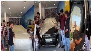 ಇಂಥ ಹುಡುಗನ ಪಡೆದ ಈ ಹುಡುಗಿ ಅದೃಷ್ಟವಂತಳಾ, ನತದೃಷ್ಟಳಾ ಒಂದು  ಗೊತ್ತಾಗ್ತಾ ಇಲ್ಲ!