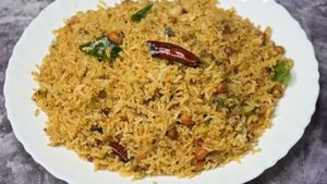 ಥಟ್ ಅಂತ ಮಾಡಿ ಸವಿಯಿರಿ ಈ ಬೆಳ್ಳುಳ್ಳಿ ರೈಸ್..! ಮಧ್ಯಾಹ್ನಕ್ಕೂ ಅದ್ಭುತ!