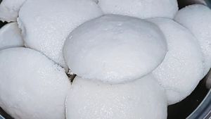 ಉದ್ದು ಮೆಂತ್ಯೆ ಇಲ್ಲದೆ..ಹಿಟ್ಟು ನೆನೆಸದೆ ಥಟ್ ಅಂತ ಮಲ್ಲಿಗೆ ಇಡ್ಲಿ ಮಾಡಿ..! ವಿಧಾನ ಇಲ್ಲಿದೆ