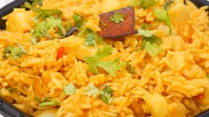 ಬ್ರೇಕ್‌ಫಾಸ್ಟ್‌ಗೆ ಆಲೂ ಮಸಾಲೆ ಫ್ರೈ ರೈಸ್: ಕ್ಷಣದಲ್ಲಿ ರೆಡಿ ಮಾಡಬಹುದು!