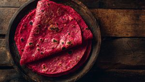 ಹೆಲ್ದಿ & ಕಲರ್‌ಫುಲ್! ಸ್ಲಿಮ್ ಆಗೋಕೆ ಬೀಟ್ರೂಟ್ ಚಪಾತಿ ಸೂಪರ್.. ಮಾಡೋದು ಹೇಗೆ?